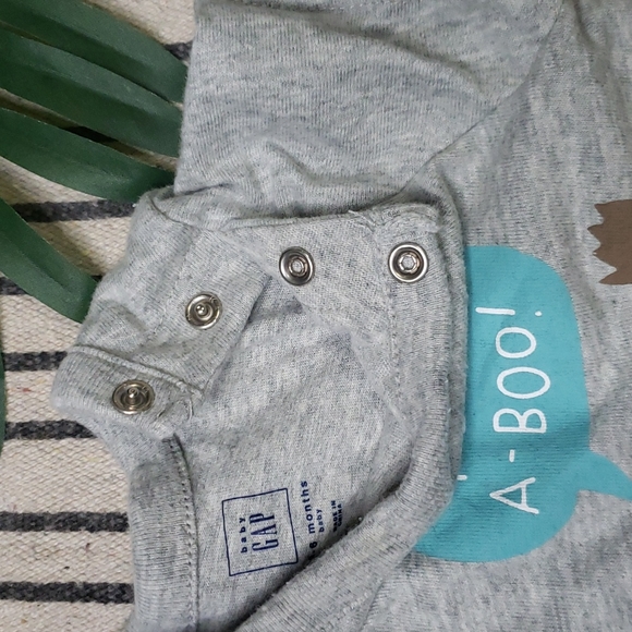 👶🏾Gently worn boys "Carter's" Graphic Onesie size 18m - Picture 6 of 6